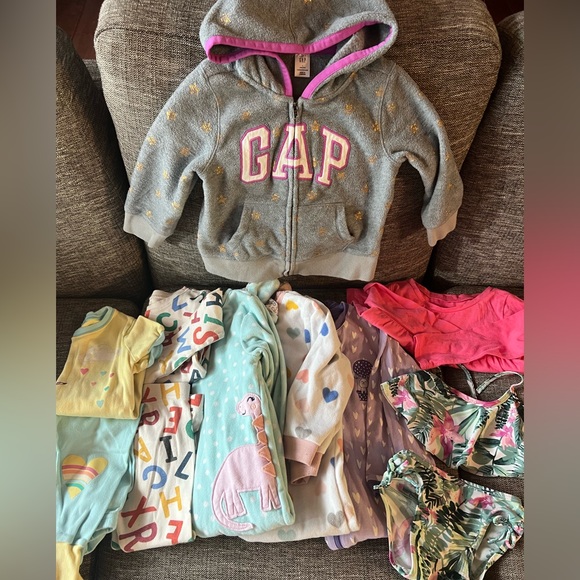2T / Misc. Bundle: Gap Old Navy Carters etc. - Picture 1 of 10
